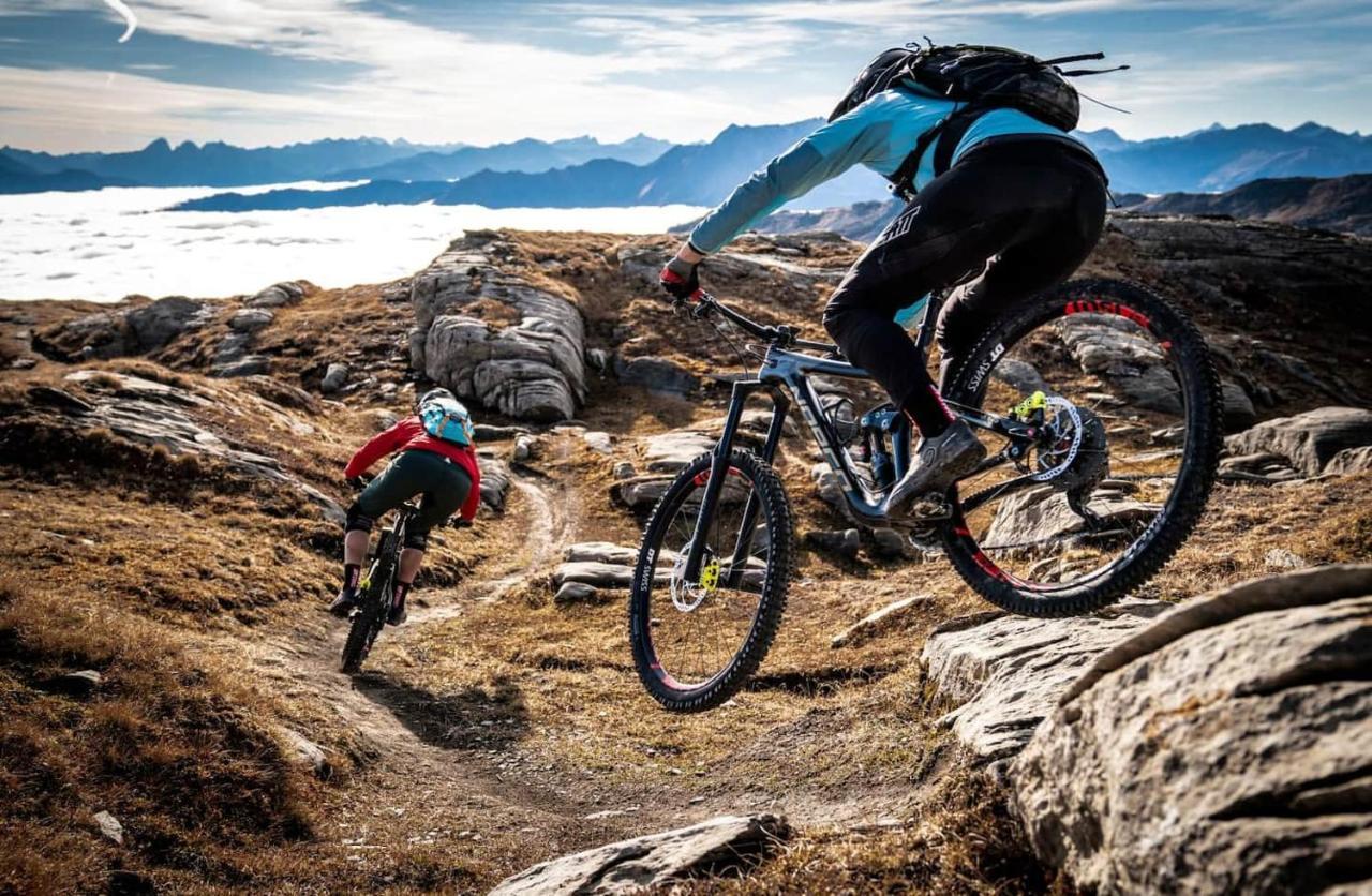 Ferienwohnung 3,5 Zimmer Direkt An Ski- Und Bikepiste Φιλμς Εξωτερικό φωτογραφία
