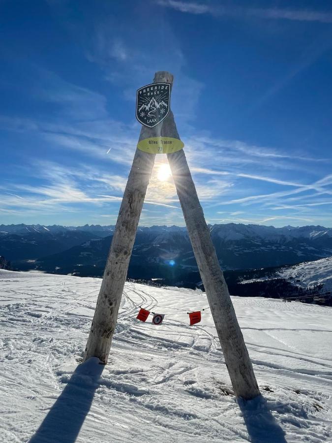Ferienwohnung 3,5 Zimmer Direkt An Ski- Und Bikepiste Φιλμς Εξωτερικό φωτογραφία