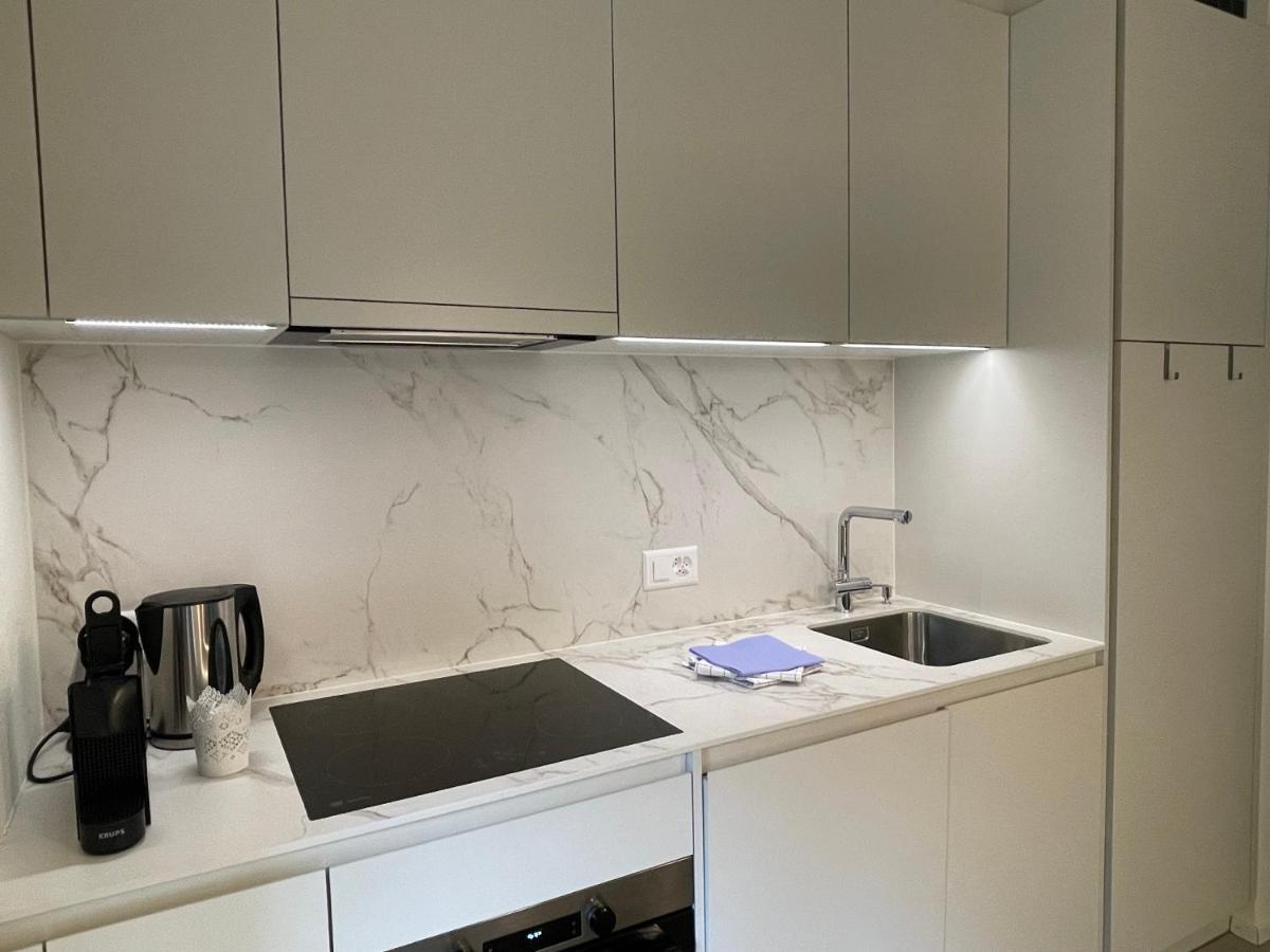 Ferienwohnung 3,5 Zimmer Direkt An Ski- Und Bikepiste Φιλμς Εξωτερικό φωτογραφία